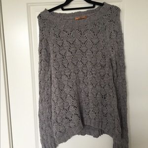 Light grey sweater